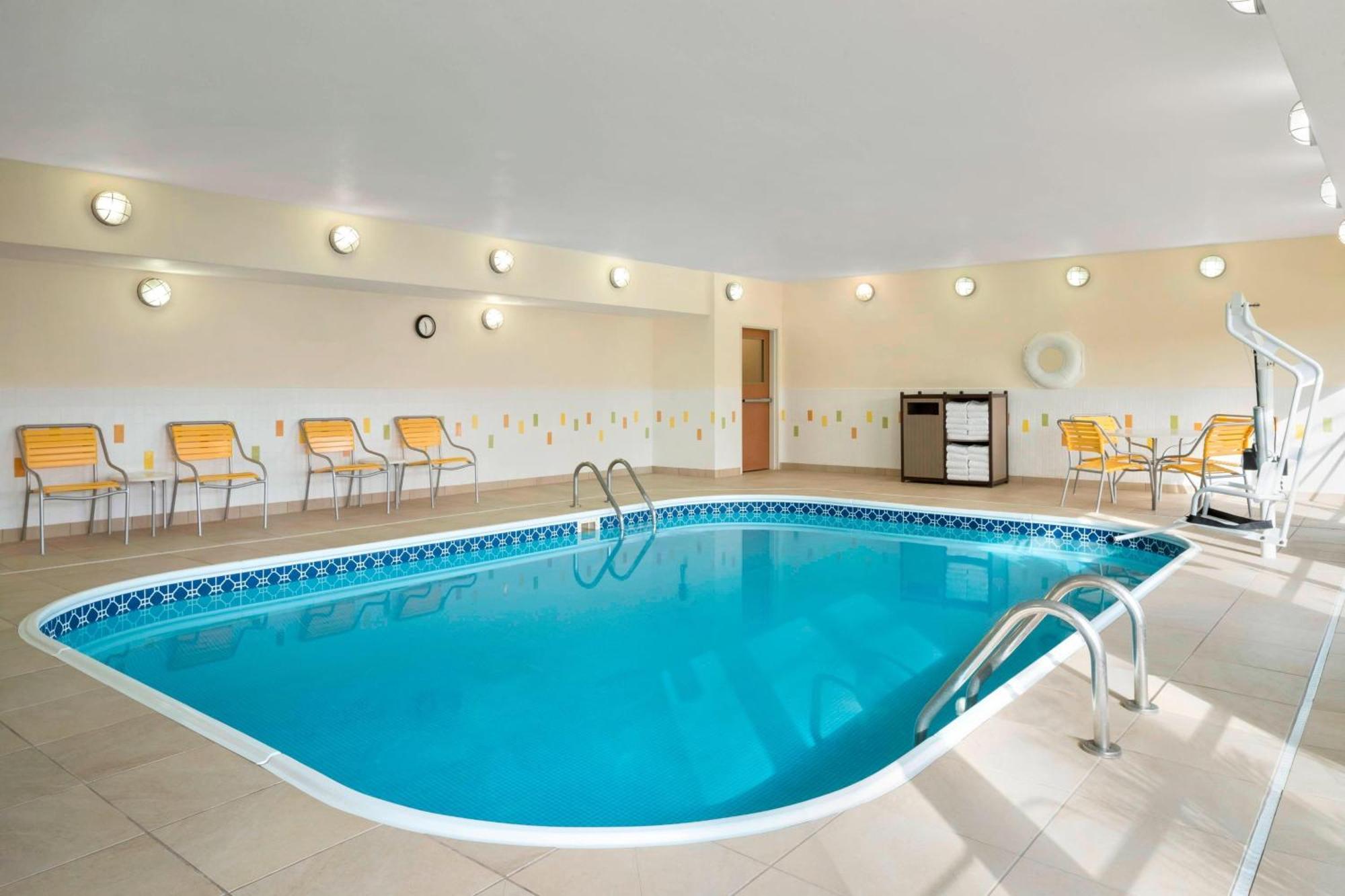 Fairfield Inn & Suites Лайма Екстер'єр фото